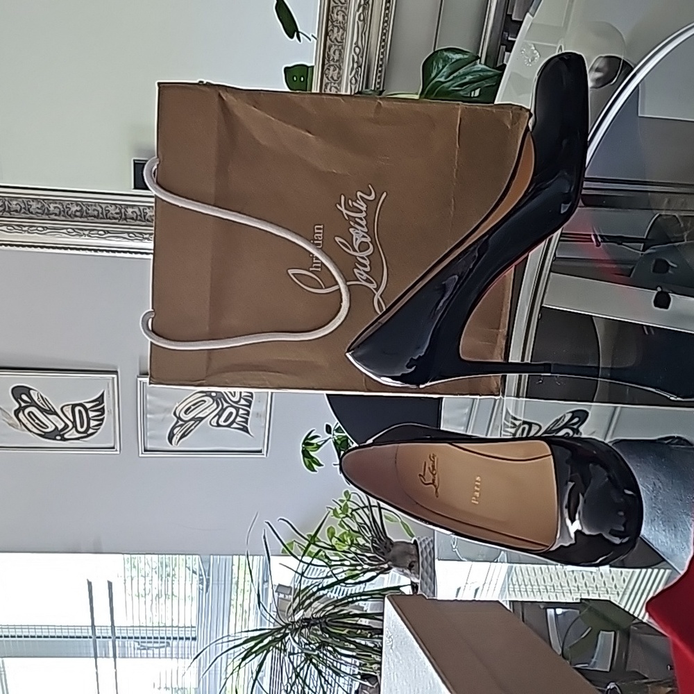 Christian Louboutin 👠 heels